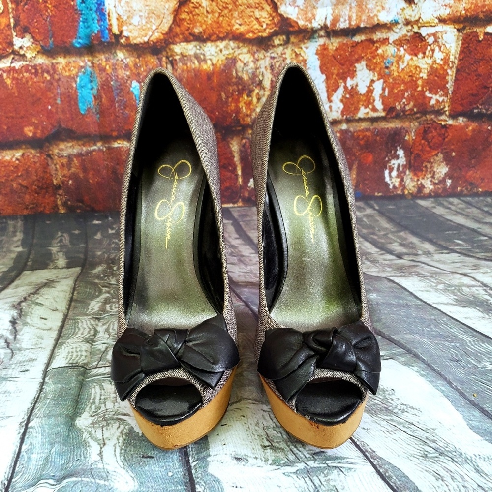 Jessica Simpson platform heels